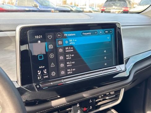 Used 2024 Volkswagen Atlas Cross Sport SE image 17