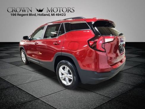 Certified 2024 GMC Terrain SLE w/ Driver Convenience Package image 5
