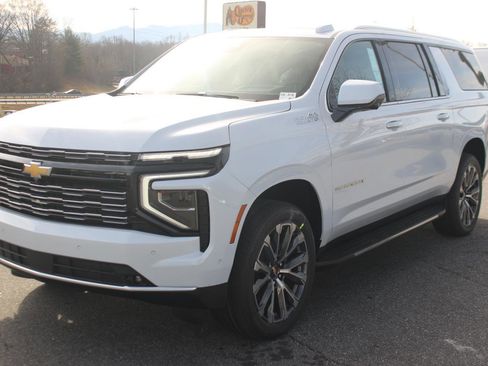 New 2026 Chevrolet Suburban High Country w/ Sun And Tow Package image 3