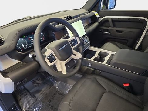 New 2026 Land Rover Defender 110 X-Dynamic SE AWD/4WD image 13