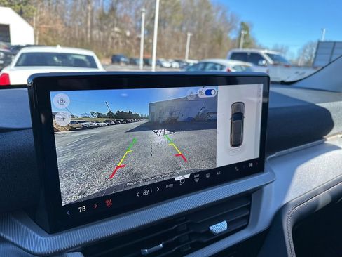 New 2026 Ford Explorer Active w/ Active Comfort Package image 32