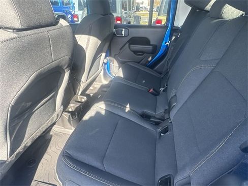 New 2025 Jeep Gladiator Sport image 20