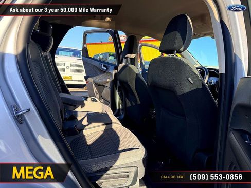 Used 2020 Ford Escape SE image 17