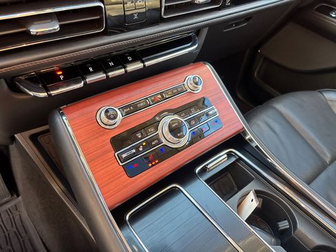 Certified 2024 Lincoln Aviator Reserve w/ Elements Package Plus image 24