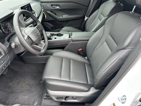 New 2026 Nissan Rogue Dark Armor FWD image 9