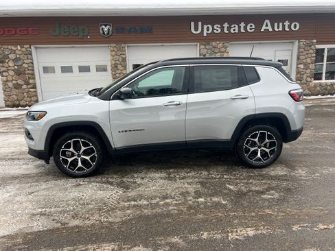 New 2026 Jeep Compass Limited image 8
