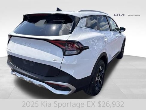 Certified 2025 Kia Sportage EX AWD/4WD image 8