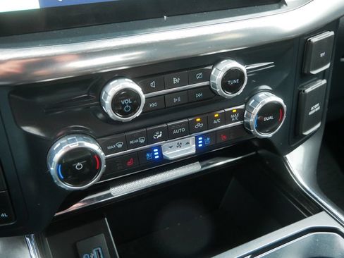 Used 2022 Ford F150 Lariat AWD/4WD image 31