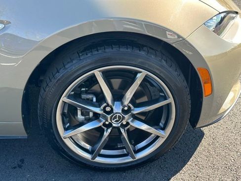 Used 2023 MAZDA MX-5 Miata Grand Touring w/ Weather Package image 13