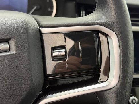 Used 2023 Land Rover Discovery Sport SE image 16