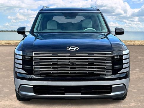 Used 2026 Hyundai Palisade Limited image 2