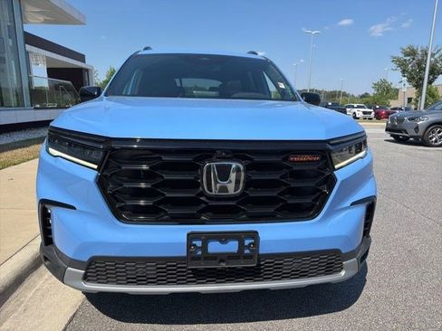 Used 2023 Honda Pilot TrailSport image 10