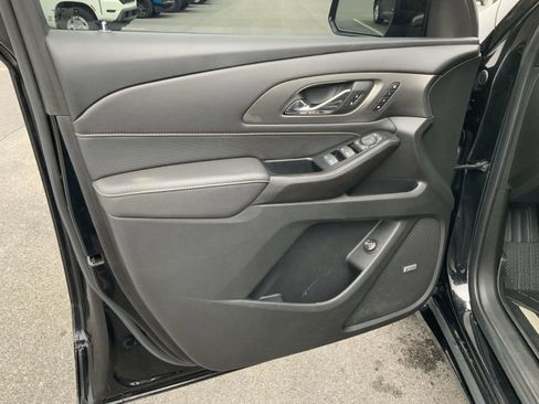 Used 2023 Chevrolet Traverse Premier w/ Redline Edition image 26