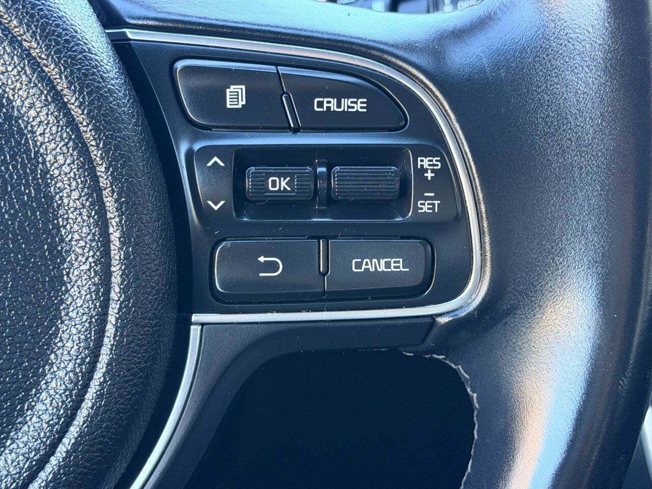 Used 2016 Kia Optima LX FWD image 29