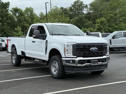 New 2026 Ford F350 XL w/ FX4 Off-Road Package
