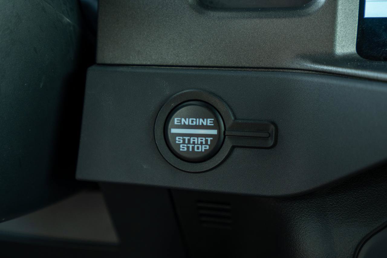 Used 2025 Ford Bronco Badlands AWD/4WD image 32