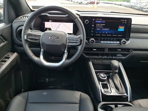 Used 2025 Chevrolet Colorado Trail Boss AWD/4WD image 11