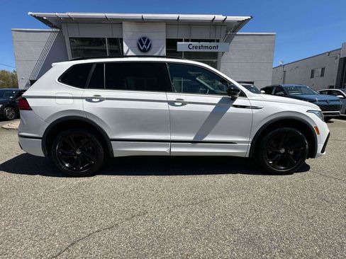 Certified 2023 Volkswagen Tiguan SE R-Line AWD/4WD image 5