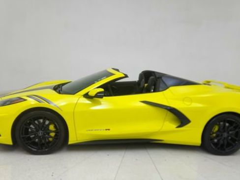 Used 2024 Chevrolet Corvette Stingray Premium Conv w/ Z51 Performance Package image 10