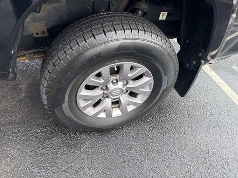 Used 2018 Toyota Tacoma SR5 image 16