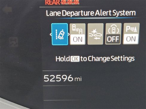 Used 2023 Toyota Prius XLE image 10