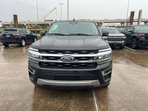Used 2024 Ford Expedition Max Limited RWD image 2