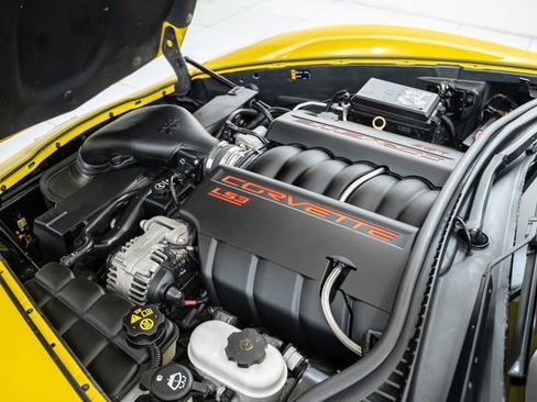 Used 2013 Chevrolet Corvette Coupe w/ 3LT Preferred Equipment Group image 27