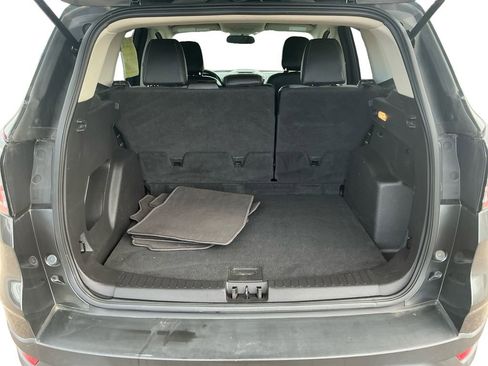 Used 2018 Ford Escape SE w/ SE Sport Appearance Package image 20