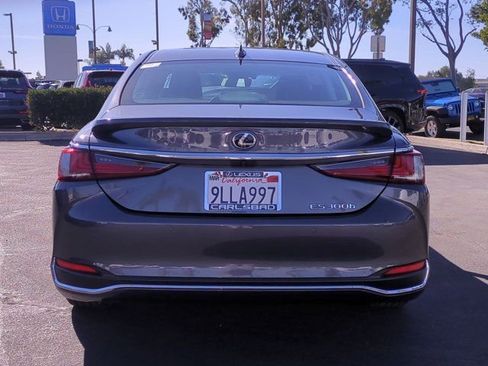 Used 2024 Lexus ES 300h 300h image 7