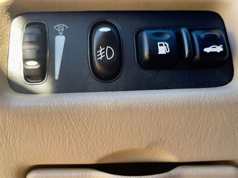 Used 1999 Oldsmobile Intrigue GL image 17