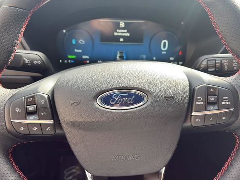 New 2025 Ford Escape ST-Line Elite image 9