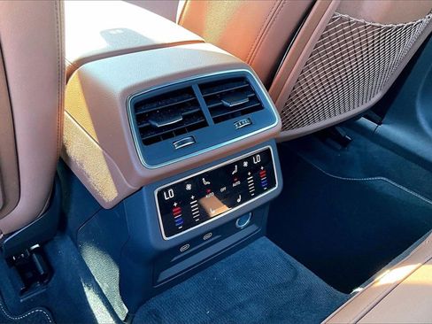 Used 2025 Audi A6 Premium Plus w/ Premium Plus Package image 18