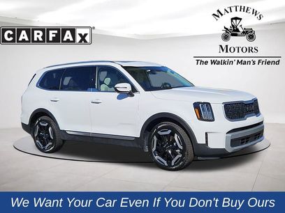 Used 2024 Kia Telluride EX w/ EX Captain's Chair Package