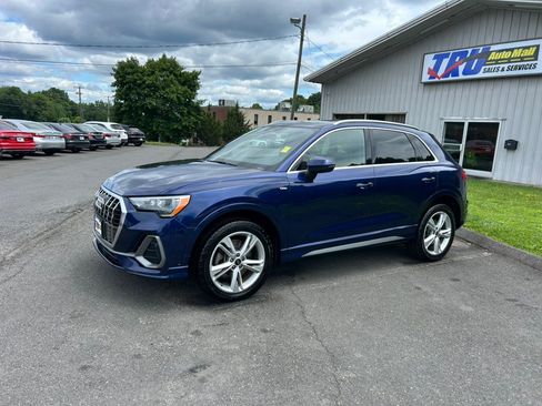 Used 2022 Audi Q3 2.0T Premium AWD/4WD image 2