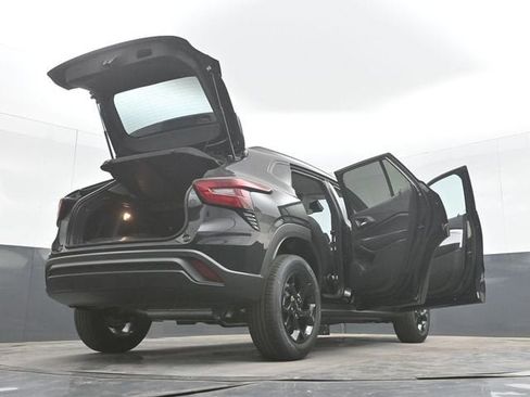 New 2026 Chevrolet Trax LT w/ Driver Confidence Package FWD image 51
