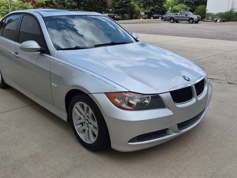 Used 2006 BMW 325i Sedan RWD image 9