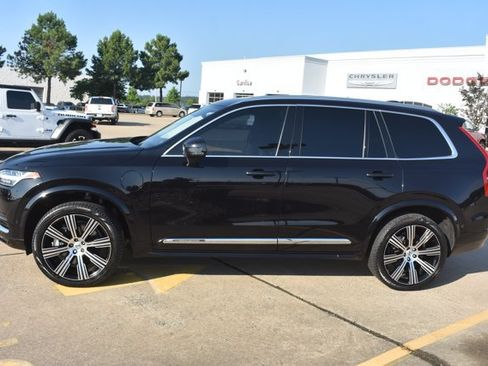 Used 2024 Volvo XC90 T8 Plus w/ Protection Package Premier AWD/4WD image 10