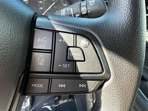 Certified 2026 Toyota Sienna LE FWD image 35