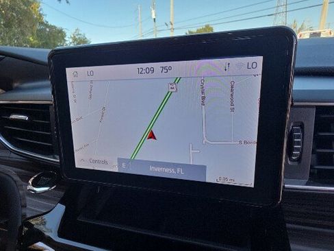 Used 2022 Ford Explorer Limited image 4