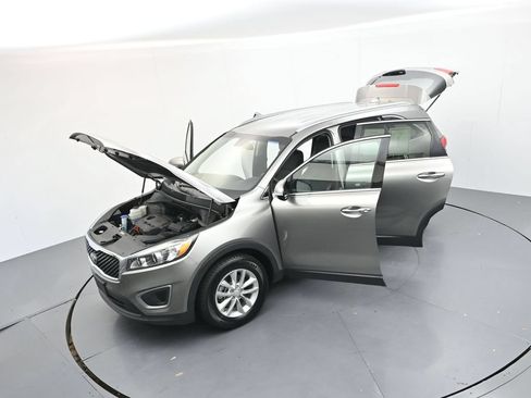 Used 2017 Kia Sorento FWD image 43
