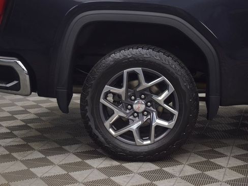 Used 2022 GMC Sierra 1500 SLT AWD/4WD image 35
