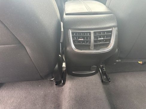 Used 2024 Chevrolet Malibu LT FWD image 12