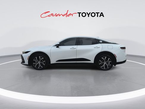 Used 2024 Toyota Crown XLE image 5