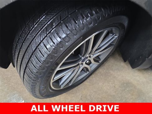 Used 2019 Ford Edge Titanium w/ Cold Weather Package image 33