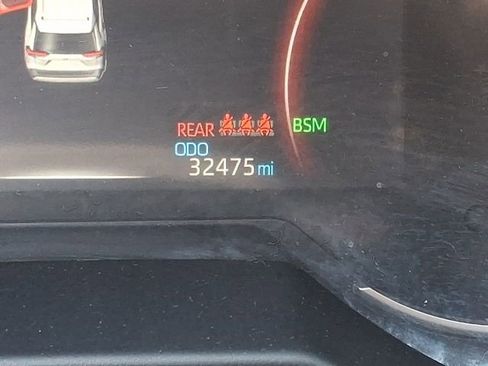 Used 2025 Toyota RAV4 XLE AWD/4WD image 19