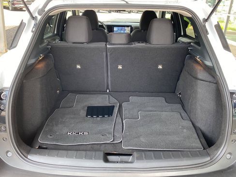Certified 2025 Nissan Kicks SV AWD/4WD image 10