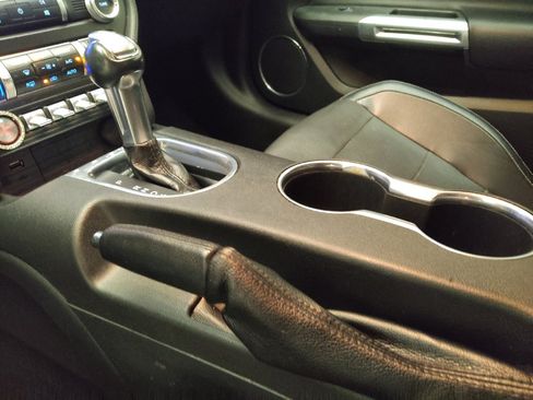 Used 2020 Ford Mustang Premium RWD image 25