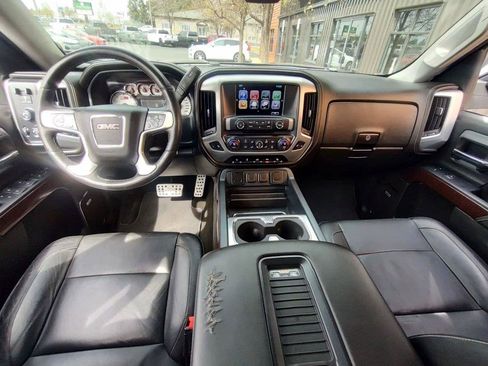 Used 2017 GMC Sierra 1500 SLT w/ SLT Preferred Package AWD/4WD image 16