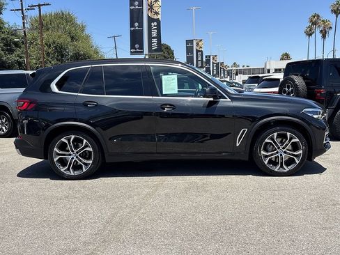 Used 2023 BMW X5 xDrive40i w/ Premium Package AWD/4WD image 2