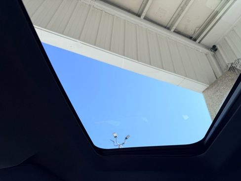 Used 2018 Ford Explorer Sport image 14